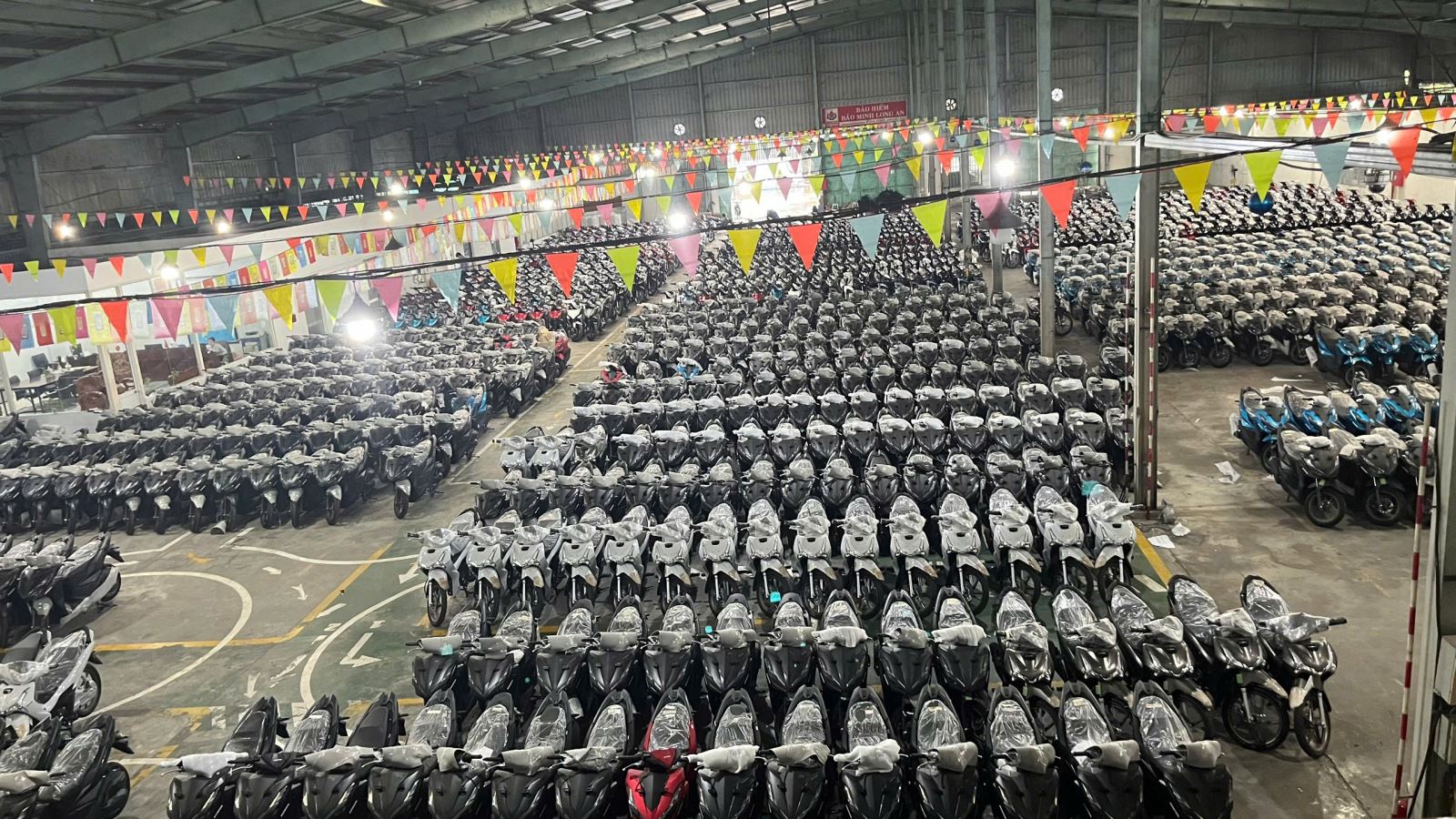 XUẤT NHẬP KHẨU XE MÁY